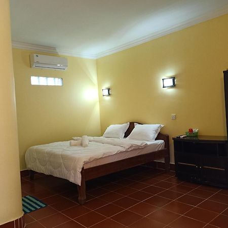 Pina House Hotel Кеп Екстериор снимка